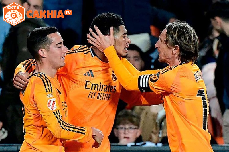 Bellingham tỏa sáng giúp Real thắng Valencia – Ảnh: Getty Bellingham tỏa sáng giúp Real thắng Valencia – Ảnh: Getty
